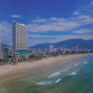 Le Sands Oceanfront Danang Hotel